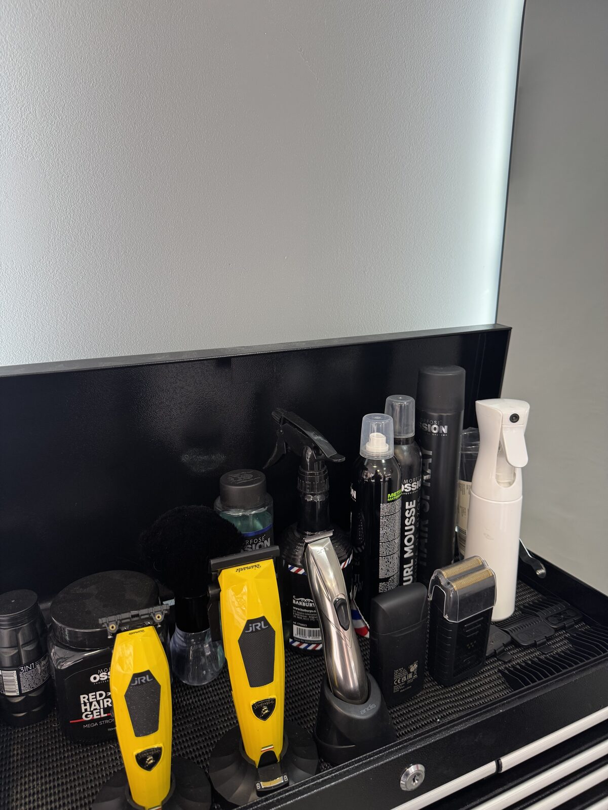 Interior de Positivo Barber 3