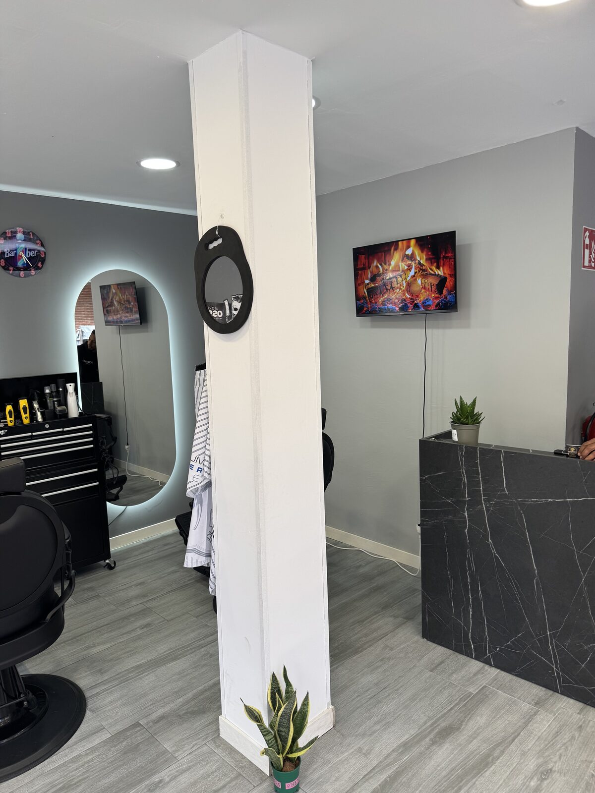 Interior de Positivo Barber 4